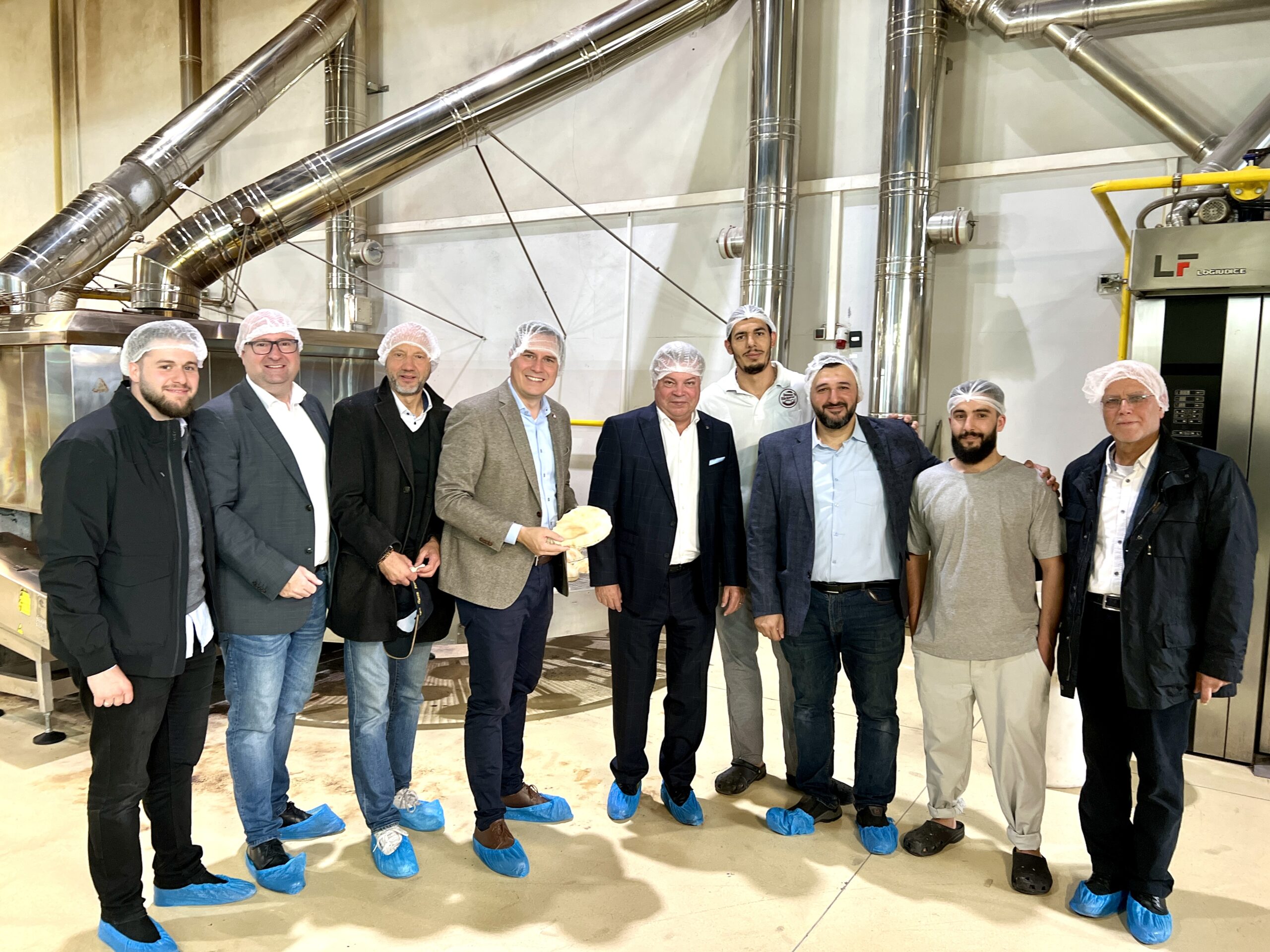 Die Wirtschaftsbund Delegation zu Besuch bei der Donaubäckerei in Klosterneuburg.